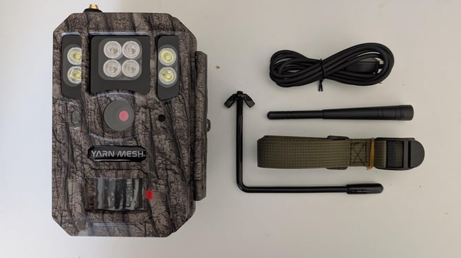 Yarn Mesh AI TrailCam - What's in the box